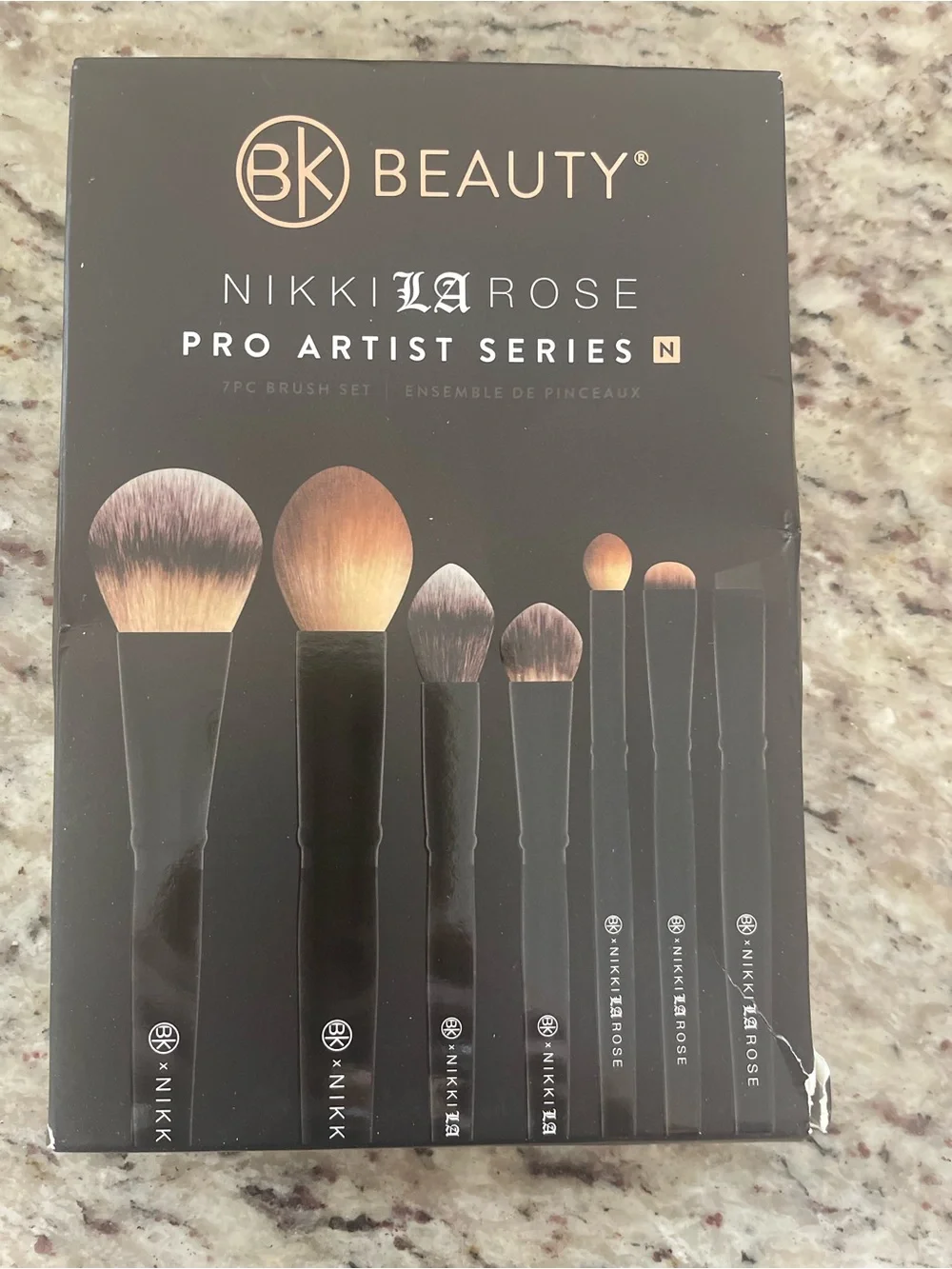 Nikki T. Rose Black Handle Makeup Brush Set – Assorted Bristle Colors